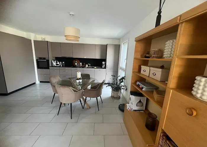 Apartment Martigny شقة